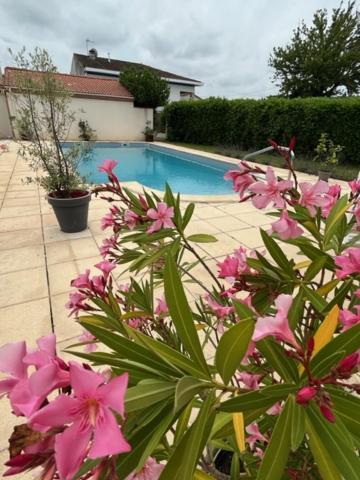Bed and Breakfast Les Voyages De Louison à Lavardac Extérieur photo